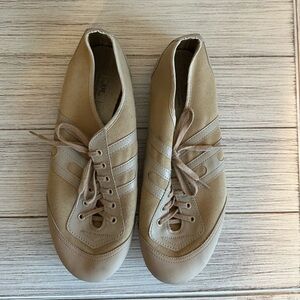 Dance sneaker / shoes/ tan / nude